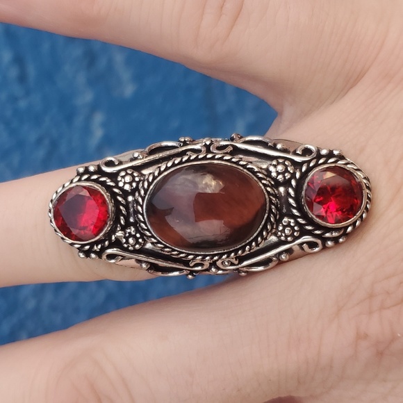 New Red Tiger Eye and Garnet 925 Silver Statement Ring. - Picture 7 of 16